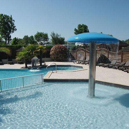 Camping Haliotis Pontorson Exterior photo