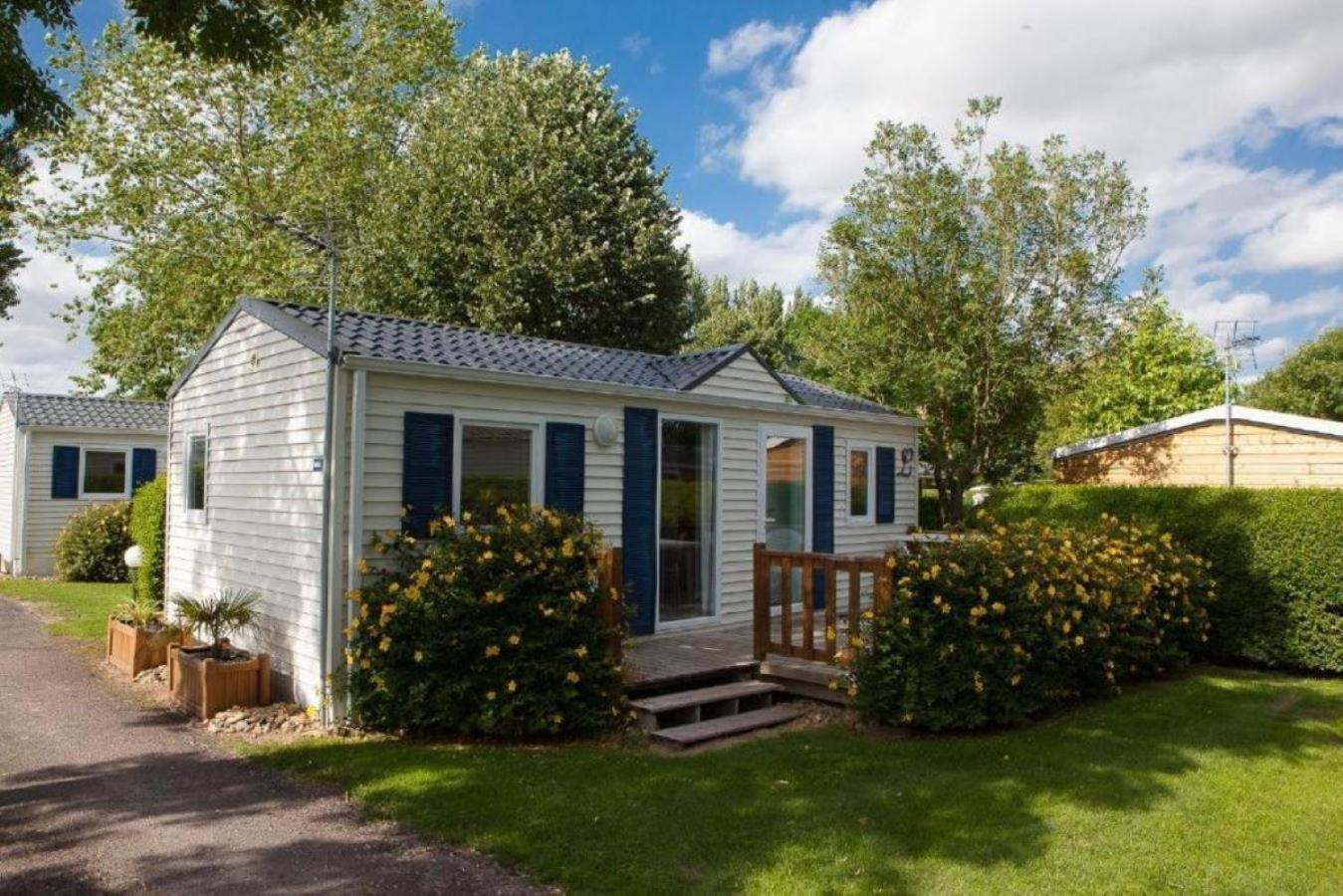 Camping Haliotis Pontorson Exterior photo
