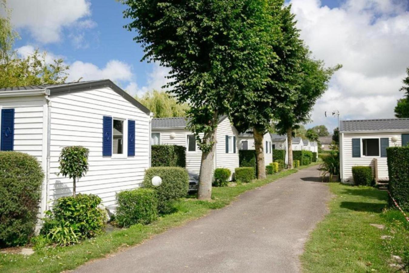 Camping Haliotis Pontorson Exterior photo